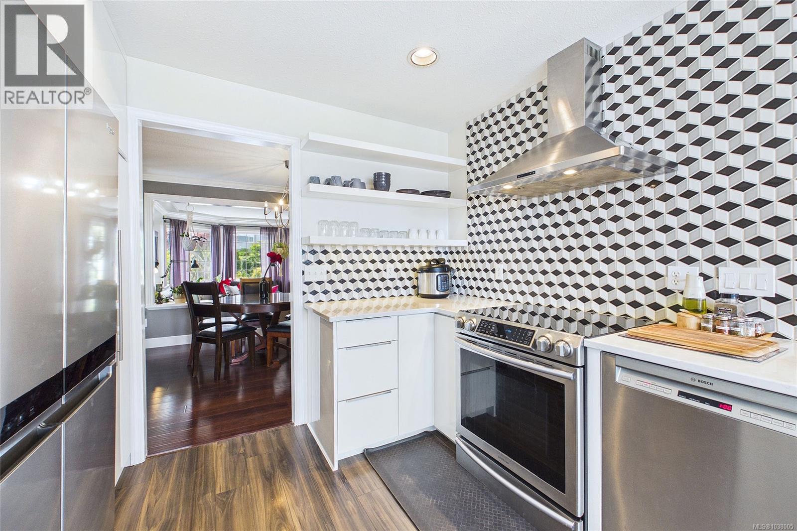 6386 Groveland Dr - 19