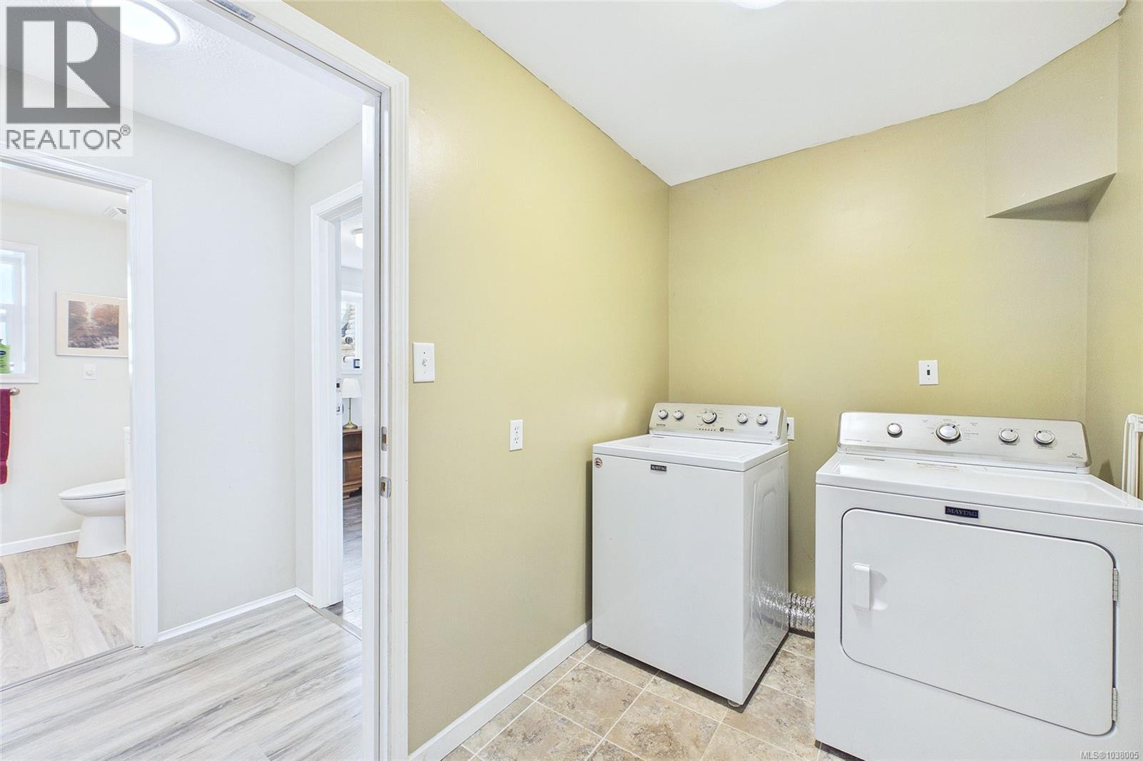 6386 Groveland Dr - 48