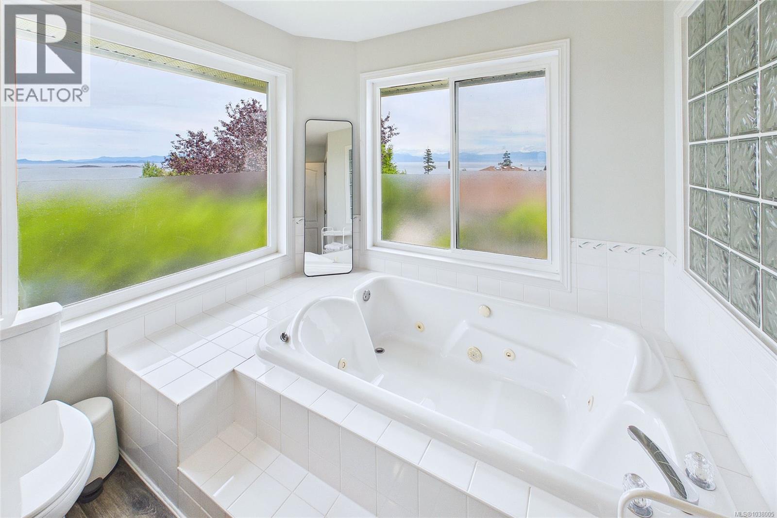 6386 Groveland Dr - 34
