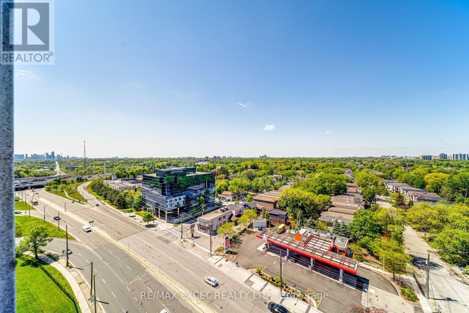 #1512 18 HARRISON GARDEN BOULEVARD - 23