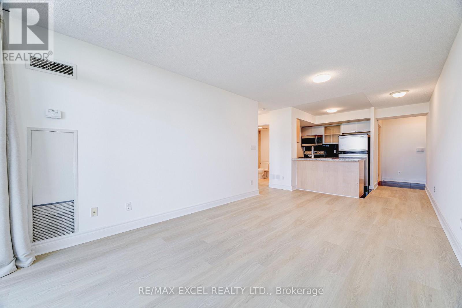 #1512 18 HARRISON GARDEN BOULEVARD - 7
