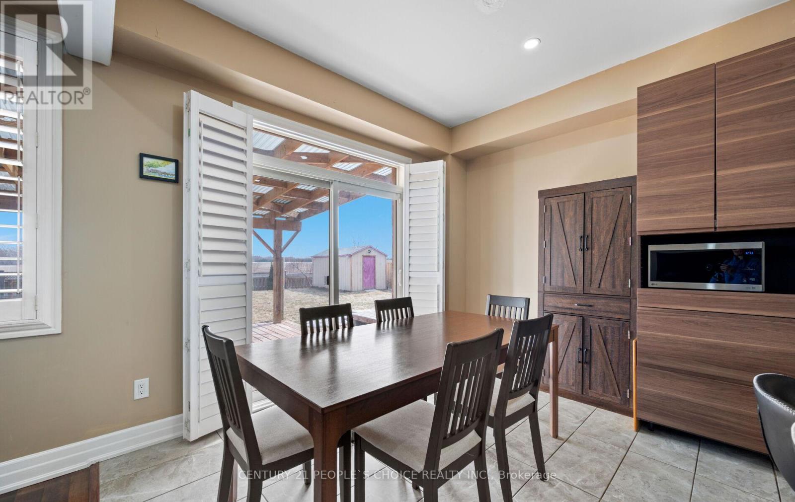17 WAGNER CRESCENT - 14