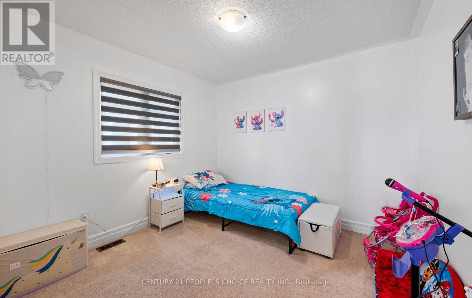 17 WAGNER CRESCENT - 34