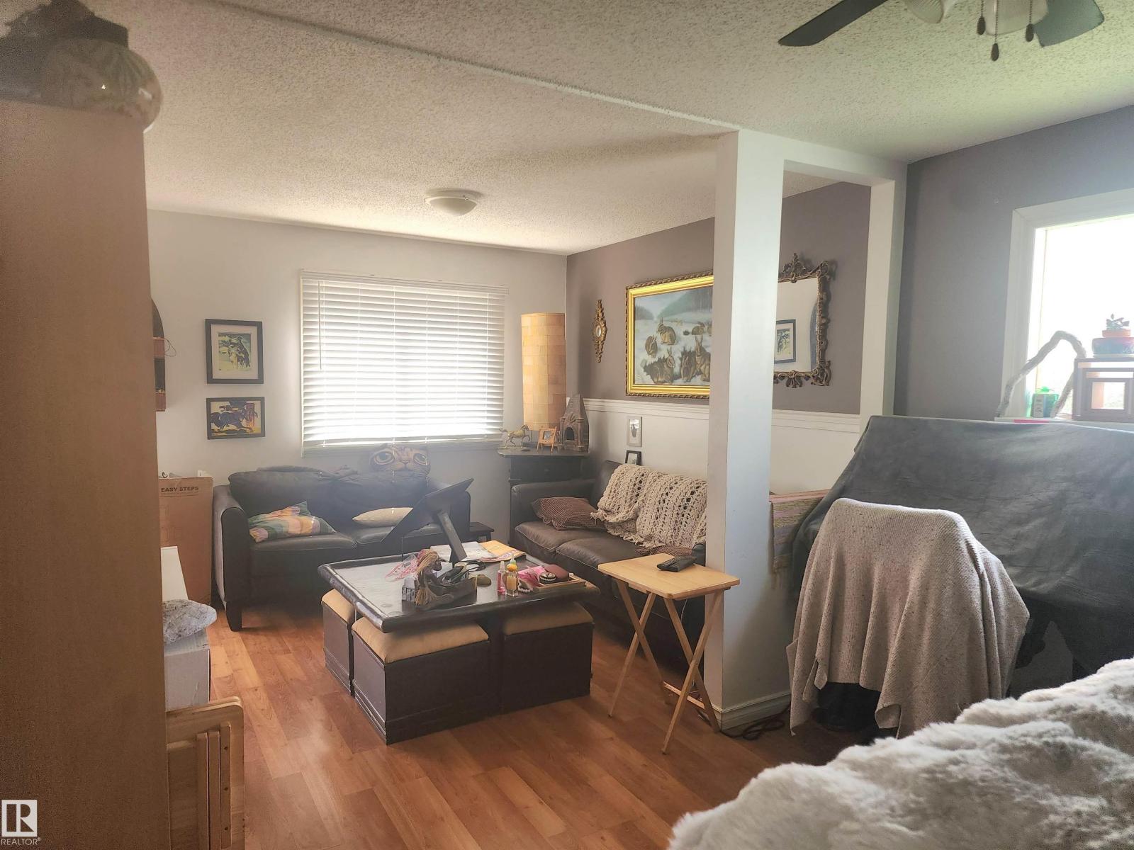 3809 112 AV NW - 17