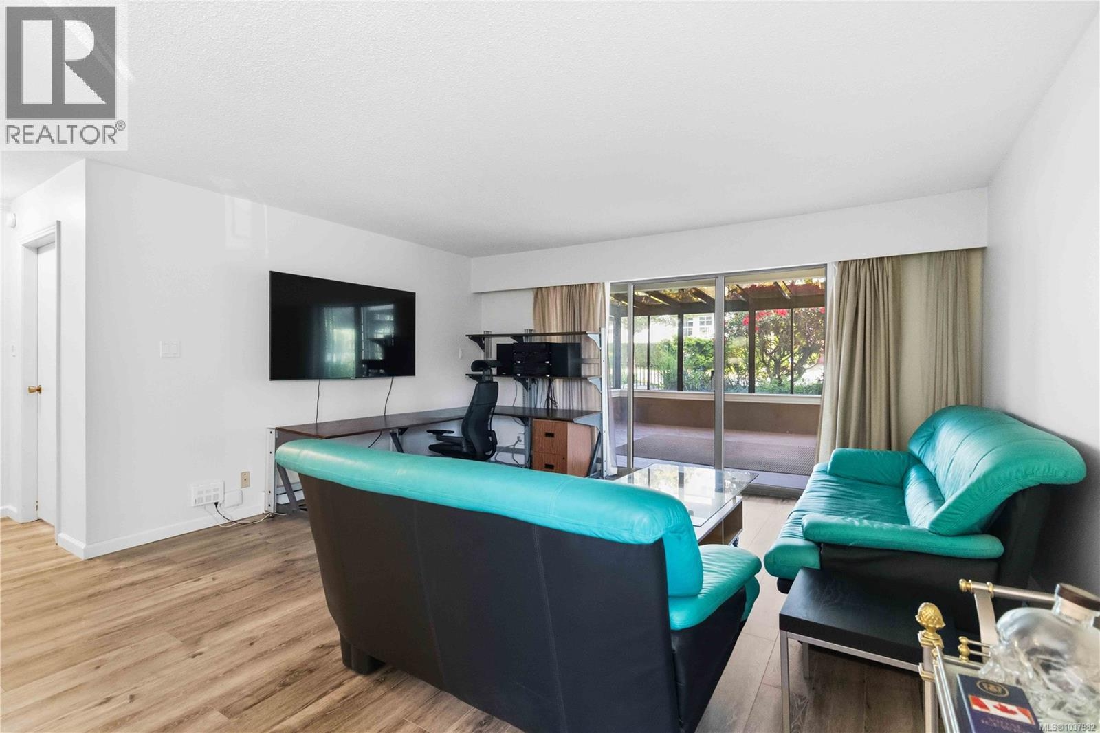 102 935 Fairfield Road, Victoria