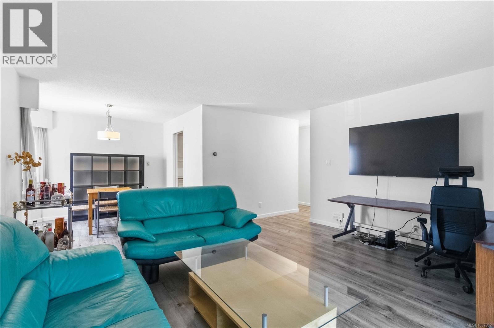 102 935 Fairfield Road, Victoria