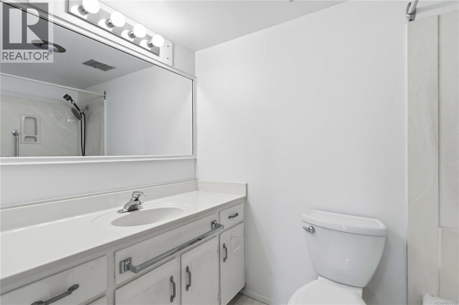 102 935 Fairfield Road, Victoria