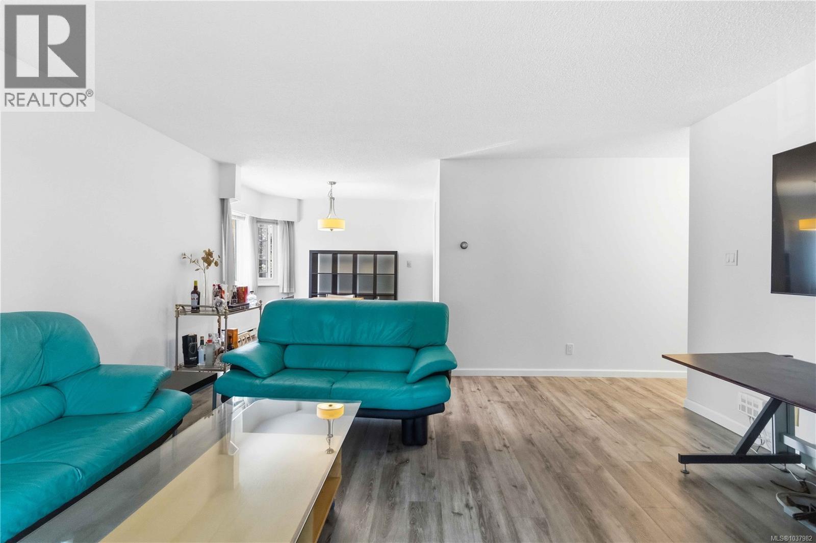 102 935 Fairfield Road, Victoria