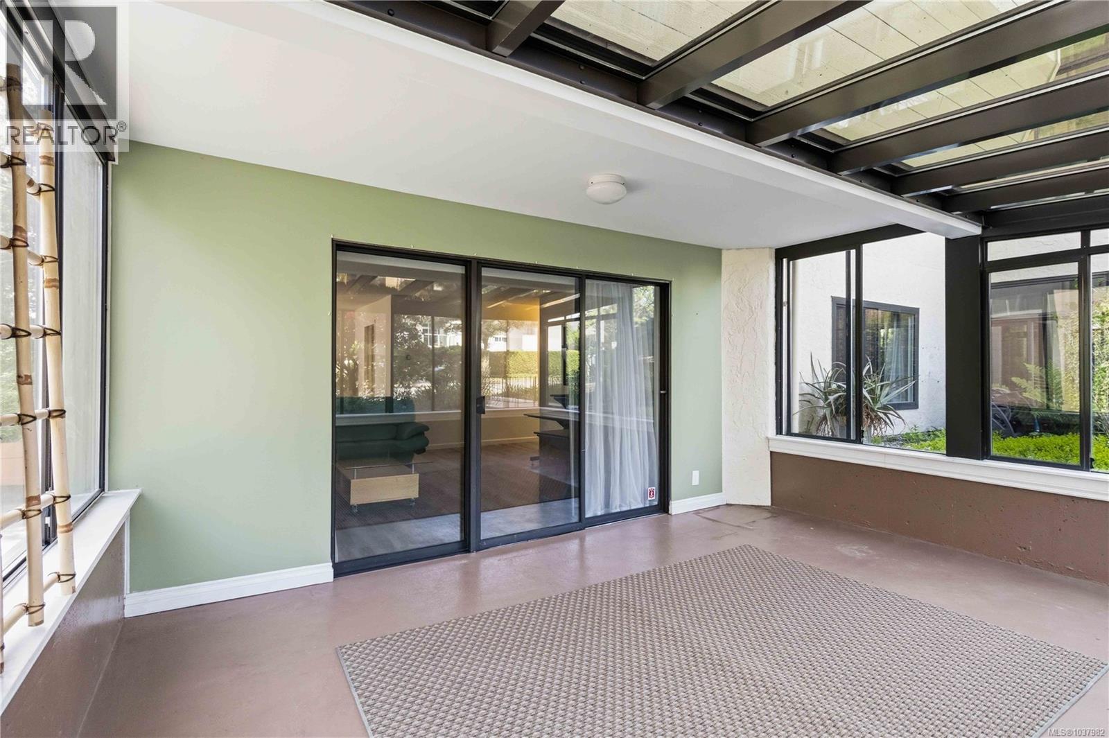 102 935 Fairfield Road, Victoria