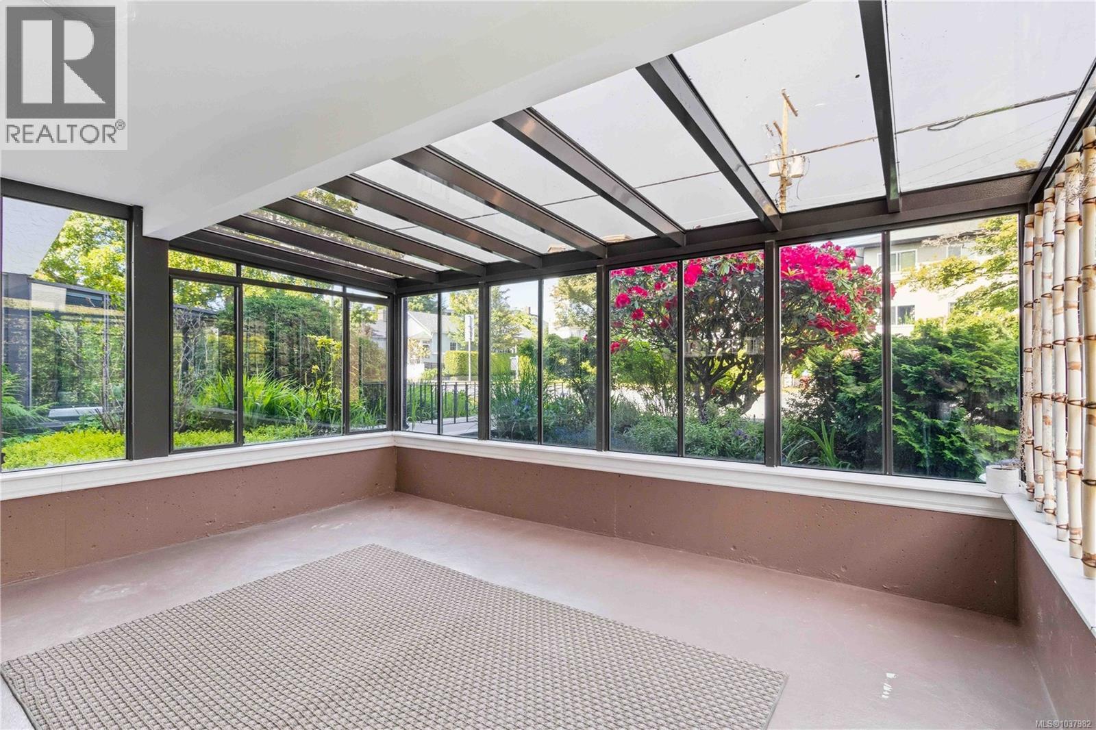 102 935 Fairfield Road, Victoria