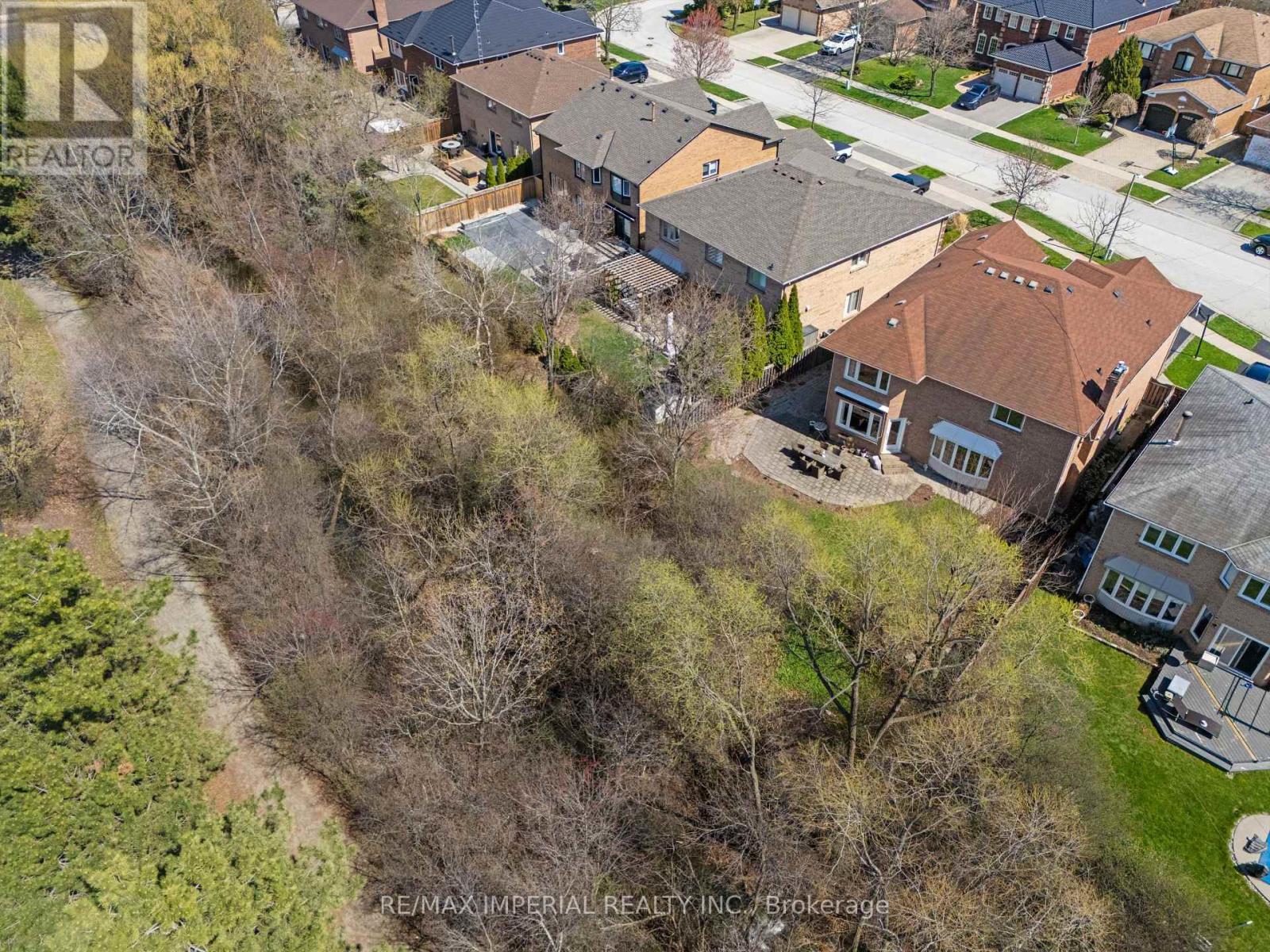 2044 SCHOOLMASTER CIRCLE - 41
