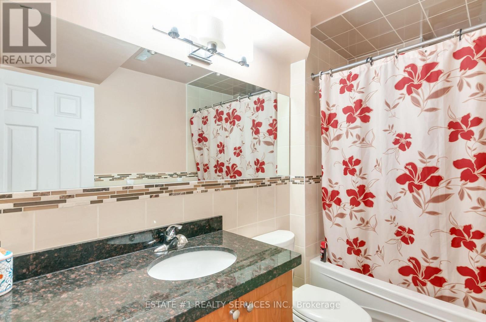 7448 VILLAGE WALK - 35