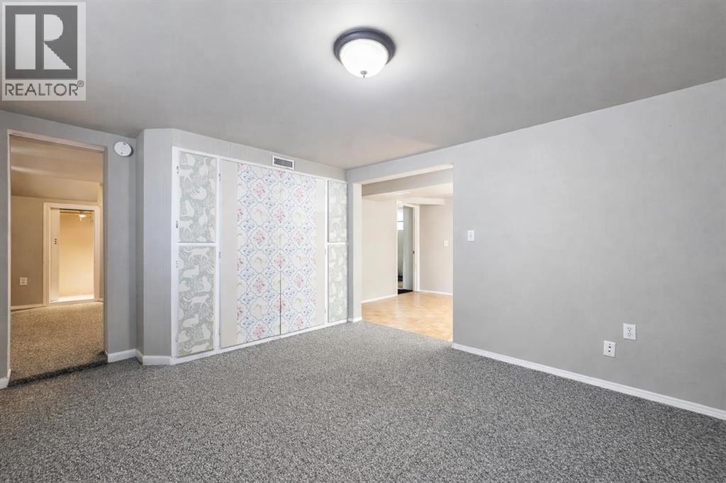 714 17 Avenue NW - 24
