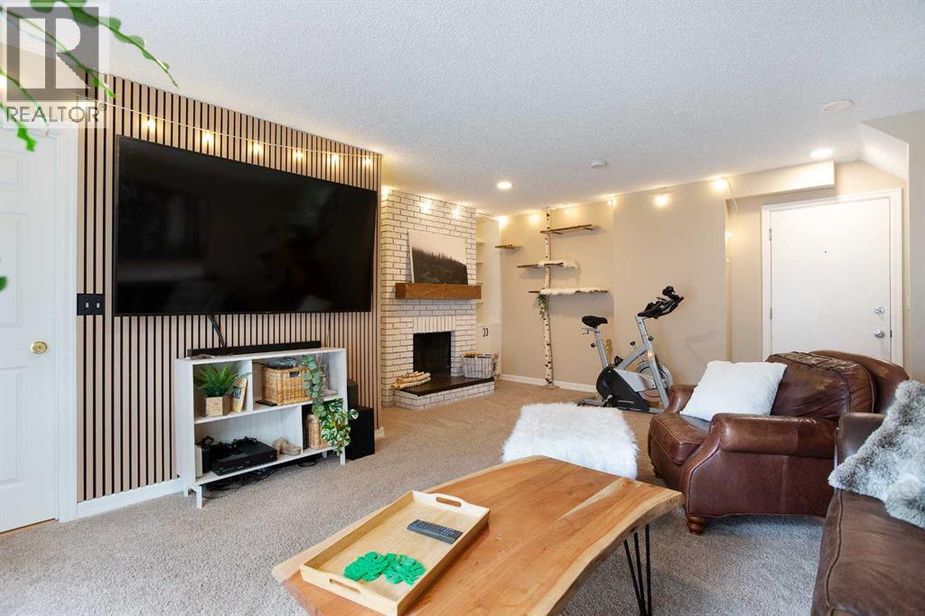 15 Bearberry Crescent NW - 20