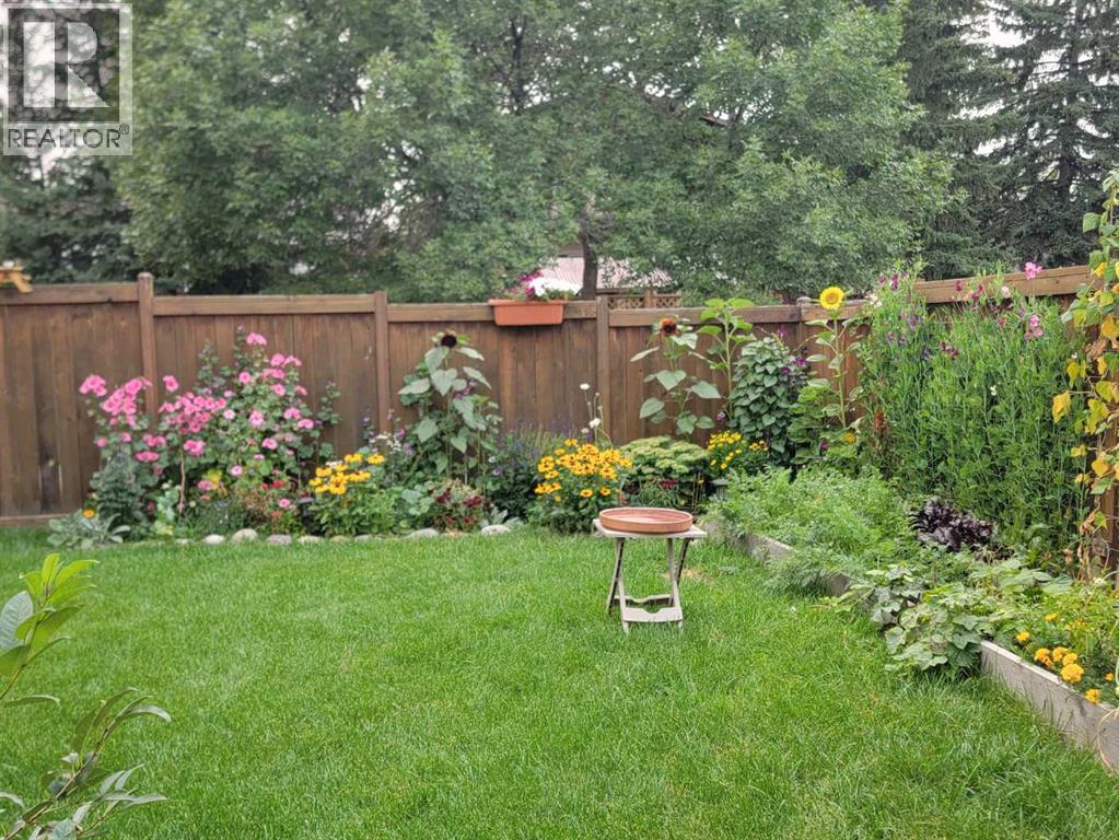 15 Bearberry Crescent NW - 26