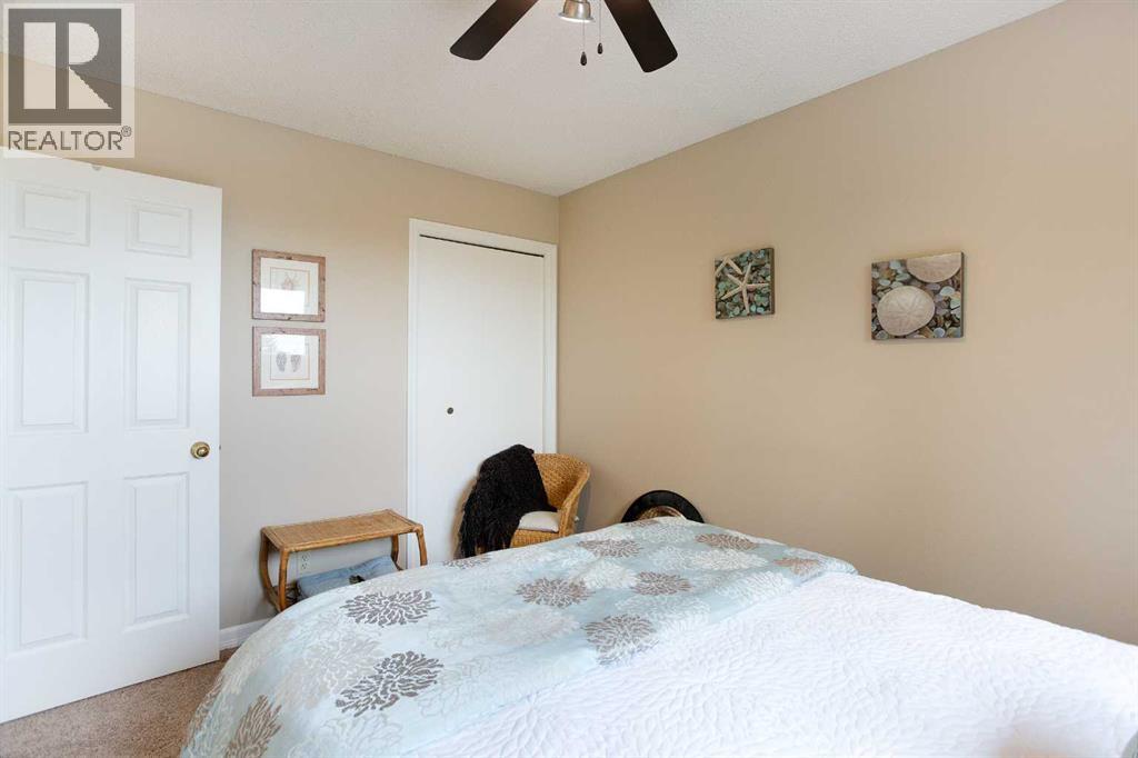 15 Bearberry Crescent NW - 12