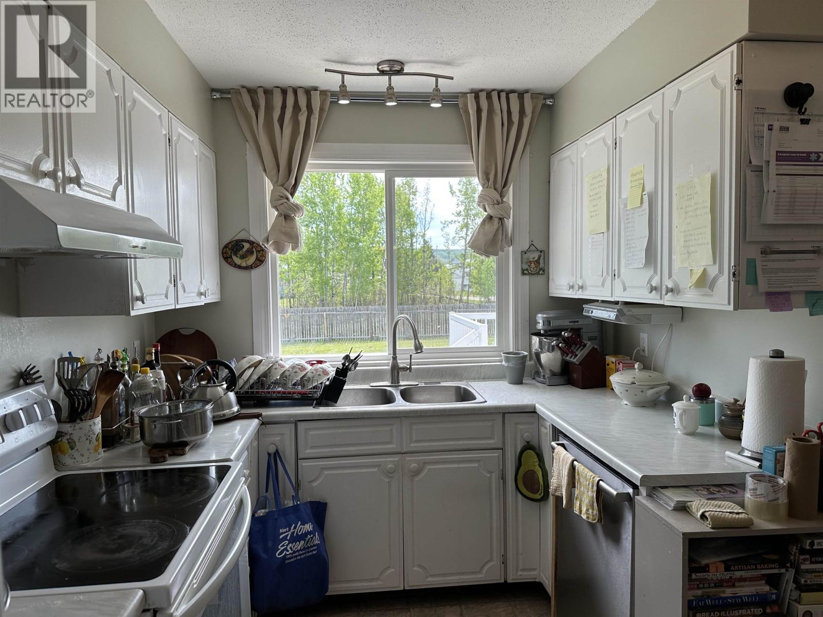 10102 PAQUETTE AVENUE - 6
