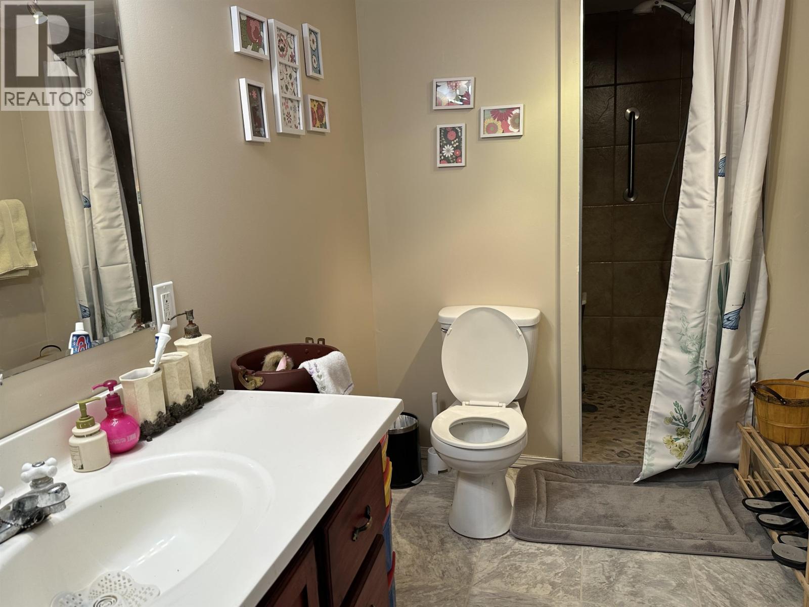 10102 PAQUETTE AVENUE - 23