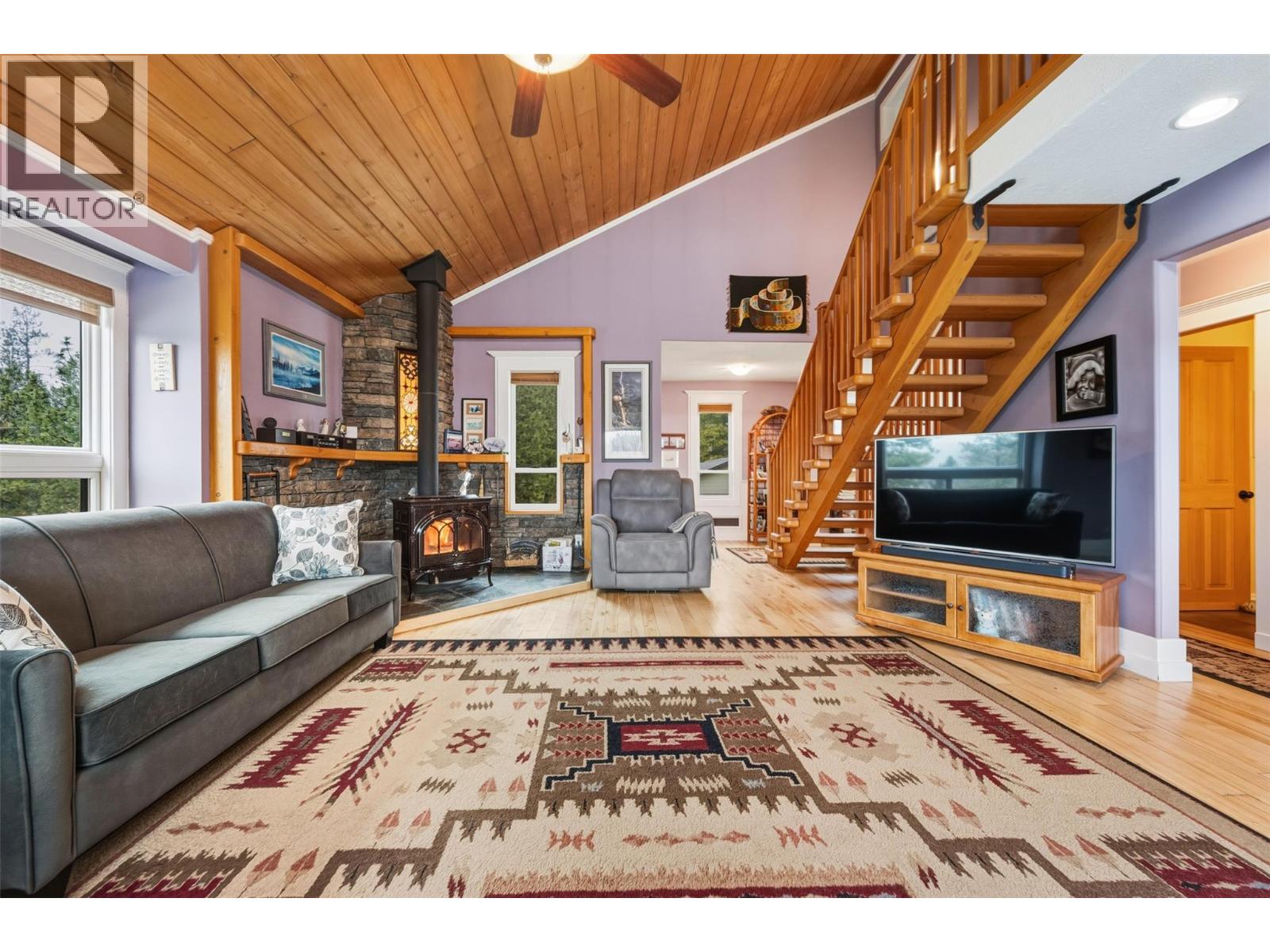 1264 Green Lake Road, Oliver