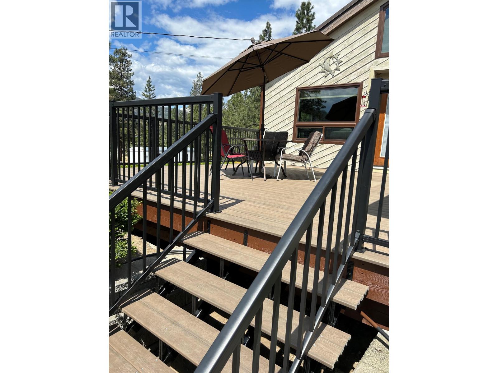 1264 Green Lake Road, Oliver