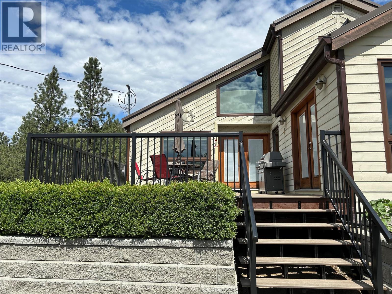 1264 Green Lake Road, Oliver