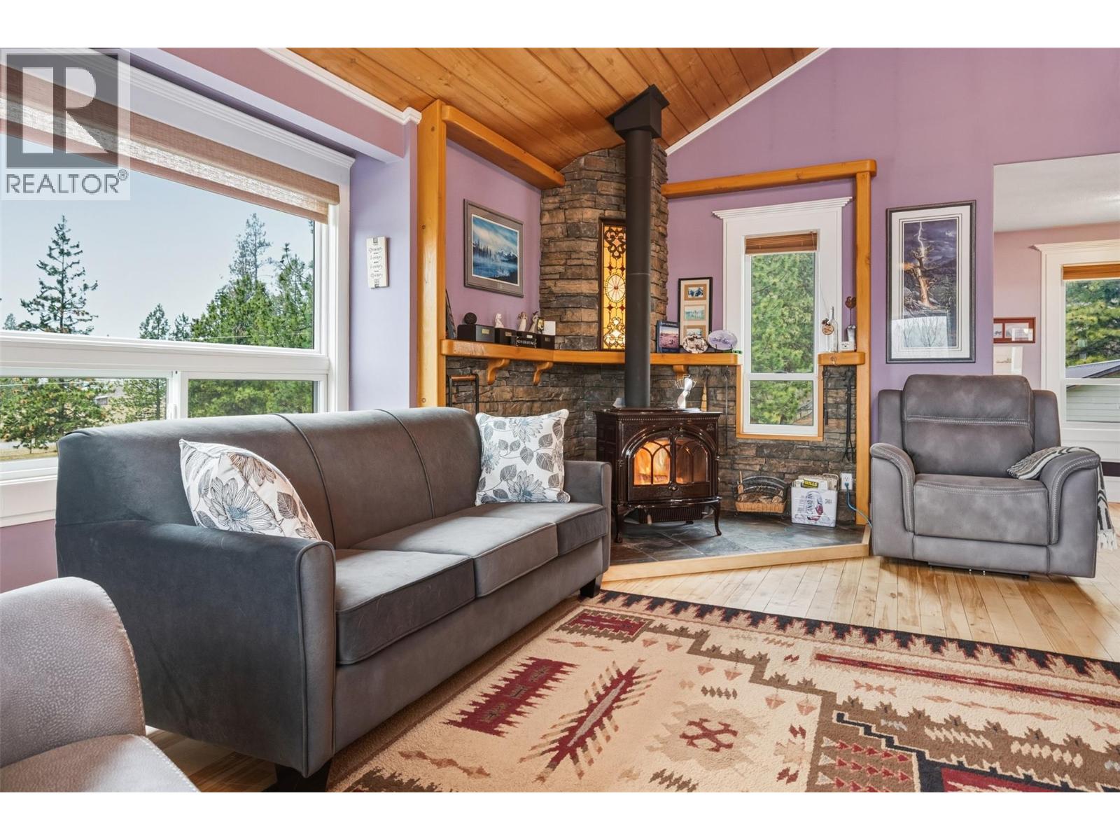 1264 Green Lake Road, Oliver