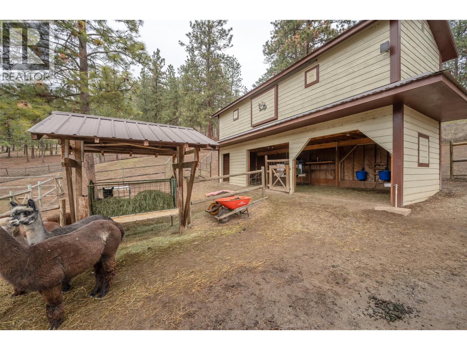 1264 Green Lake Road, Oliver