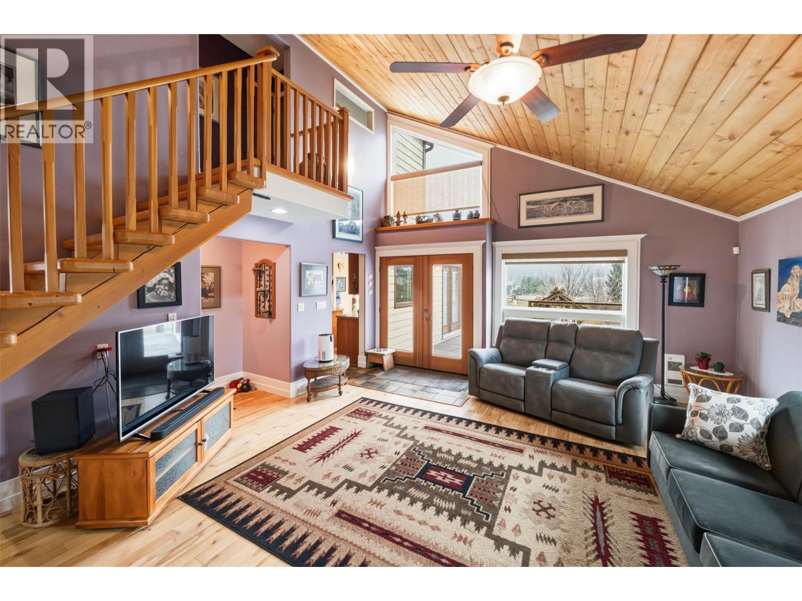 1264 Green Lake Road, Oliver