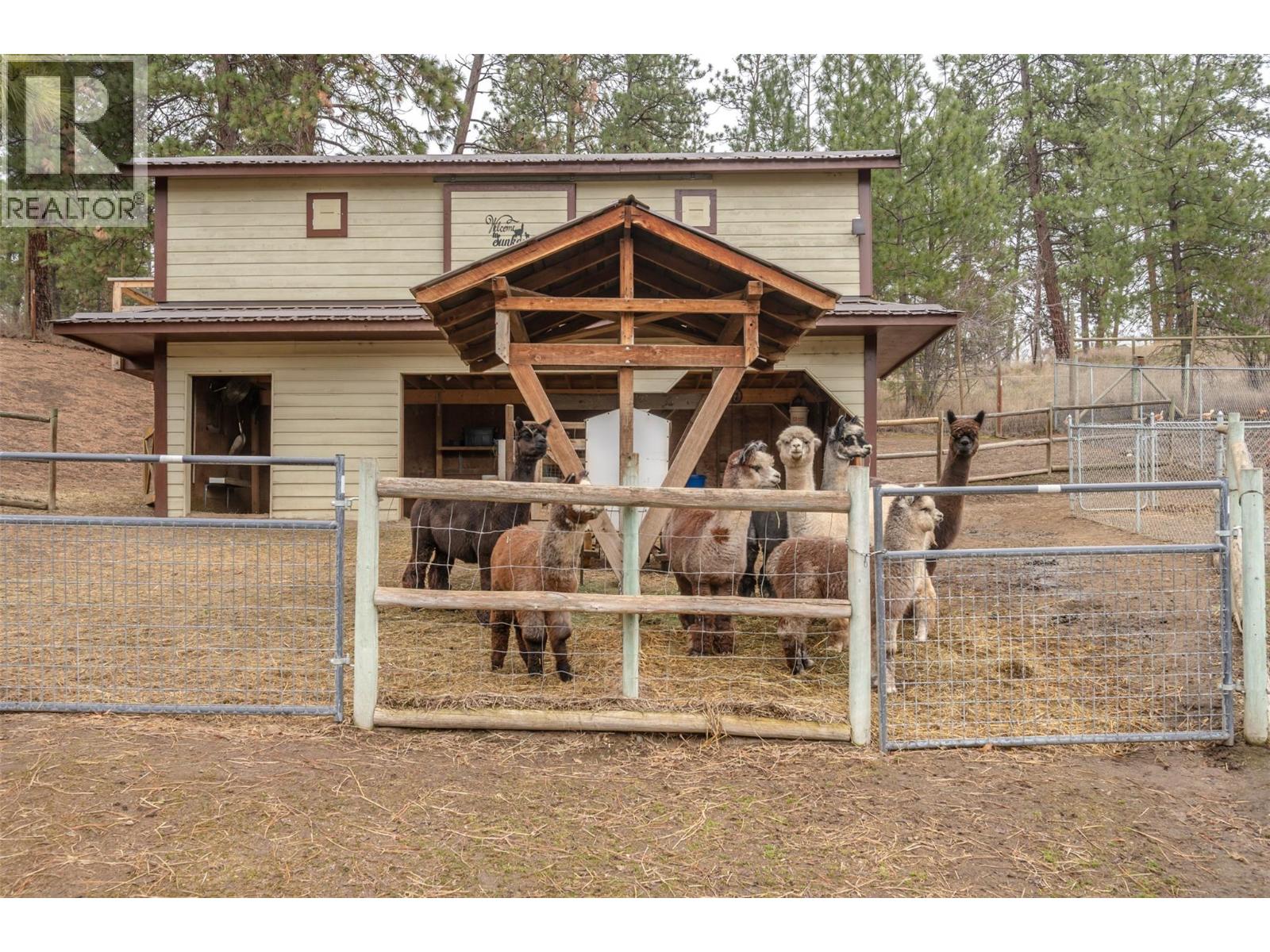 1264 Green Lake Road, Oliver