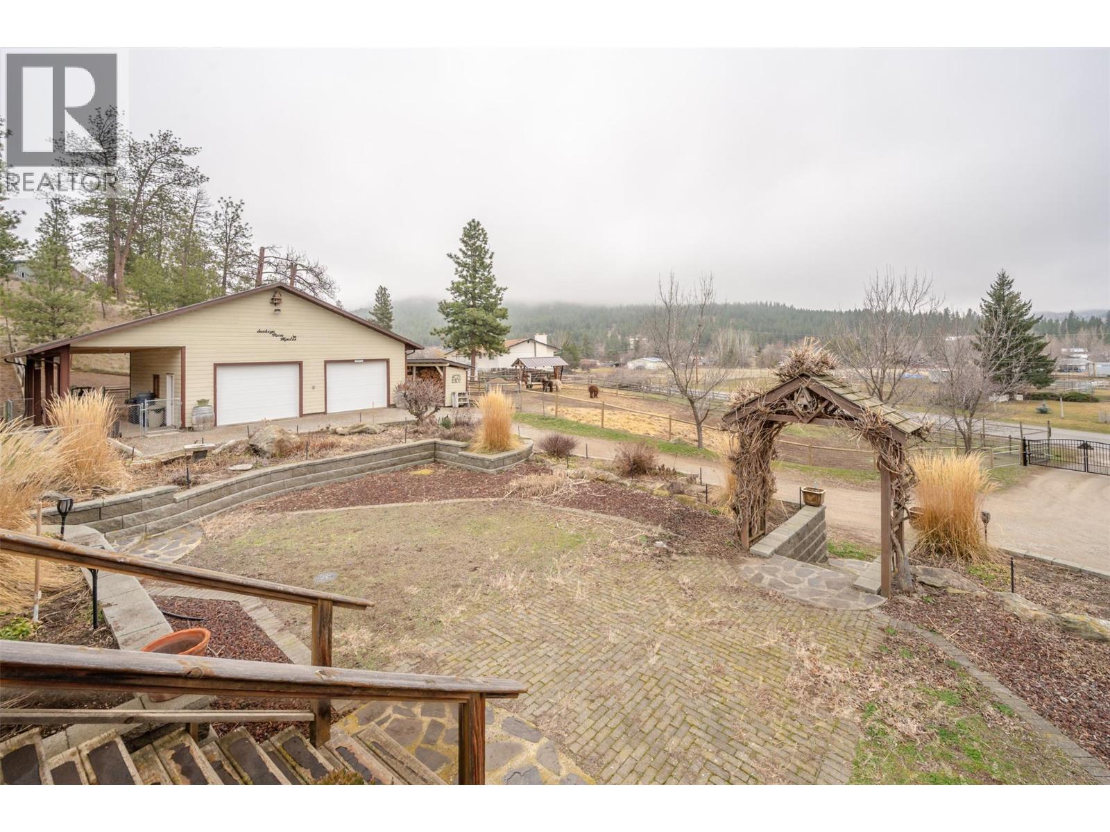 1264 Green Lake Road, Oliver