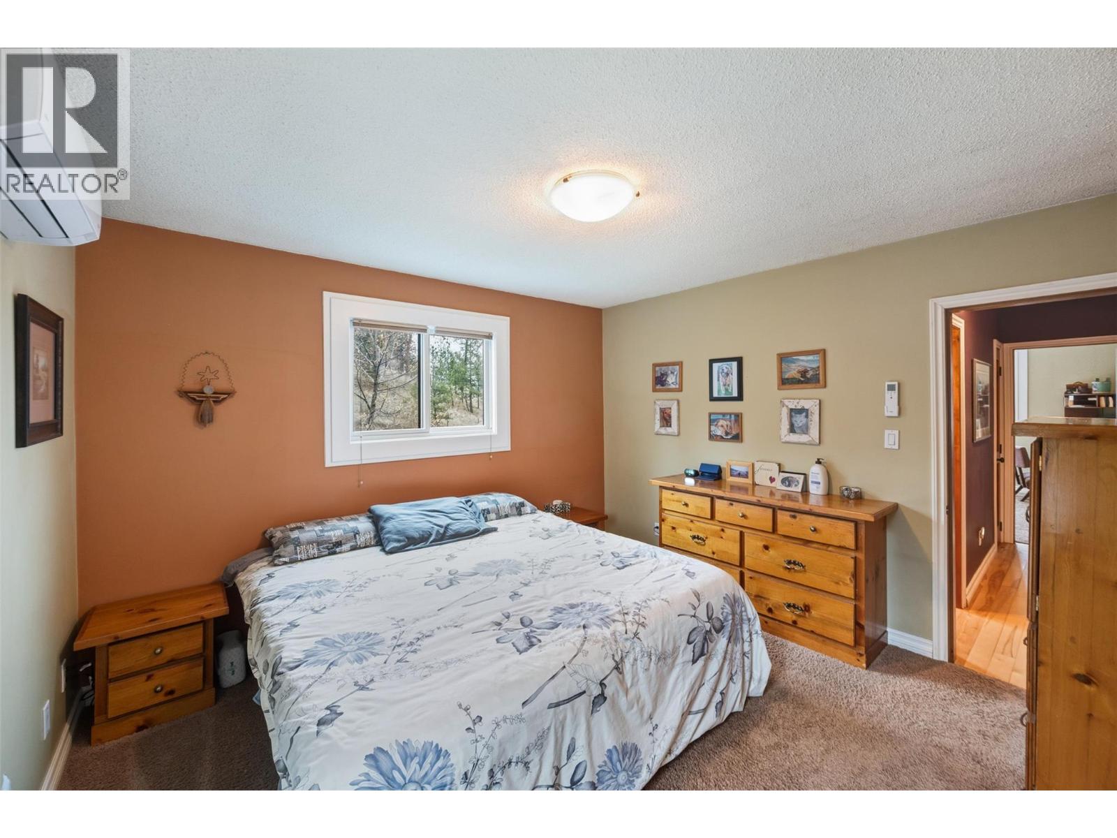 1264 Green Lake Road, Oliver