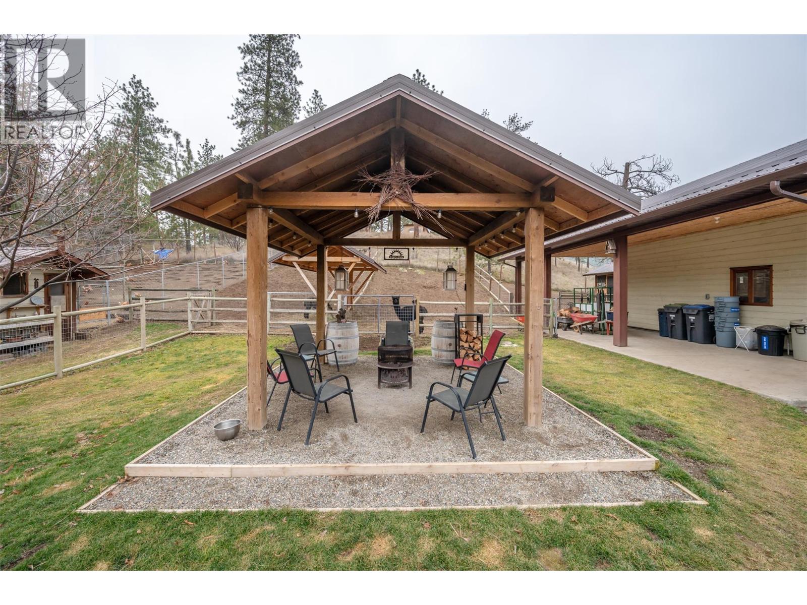 1264 Green Lake Road, Oliver