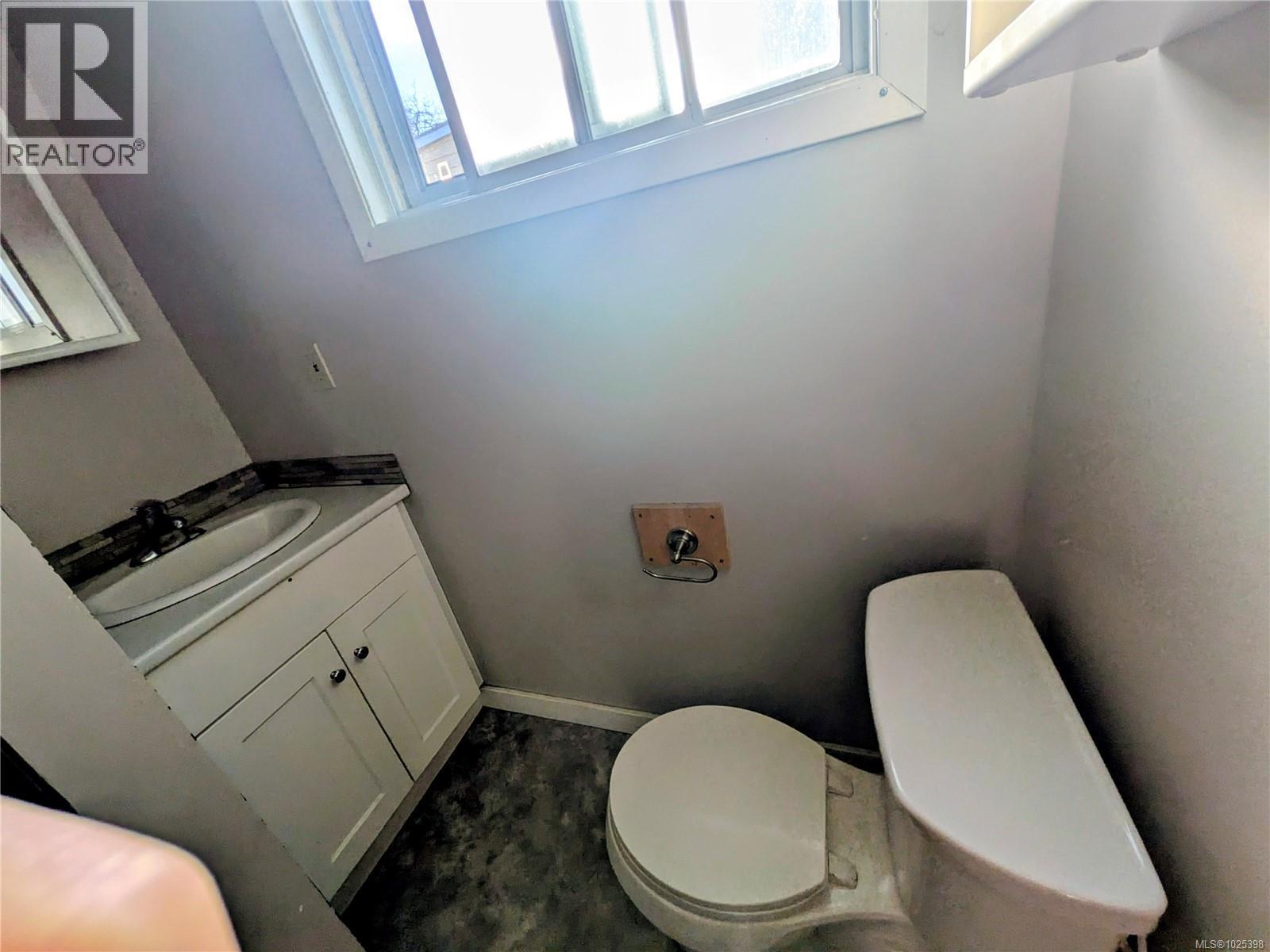 3661 Craigmillar Ave - 12