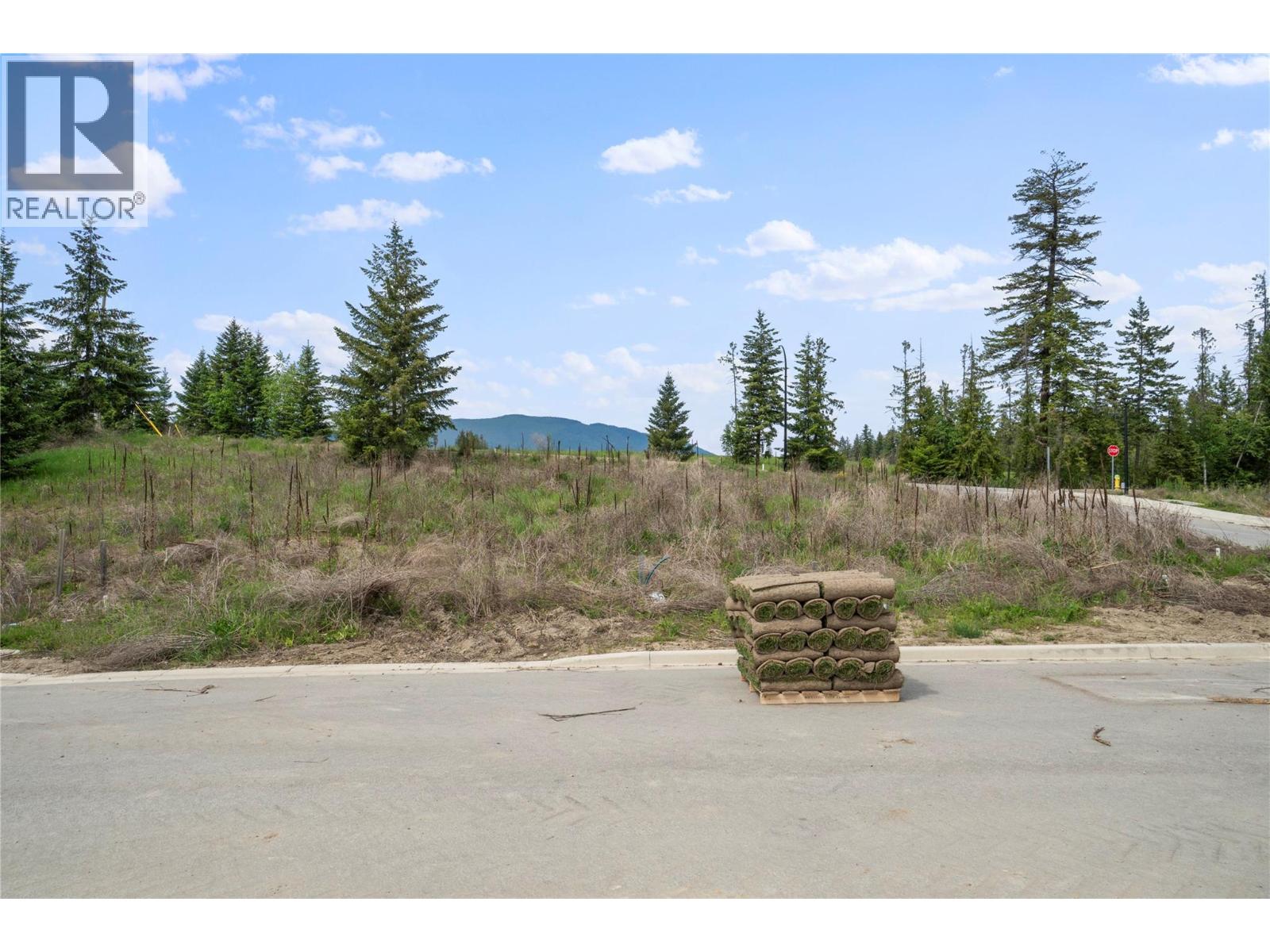  6741 42 Street Northeast, Salmon Arm