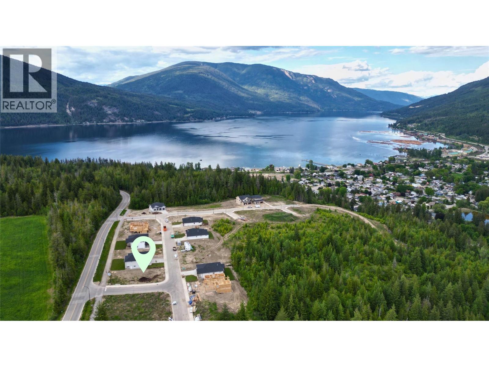  6811 42 Street Northeast, Salmon Arm