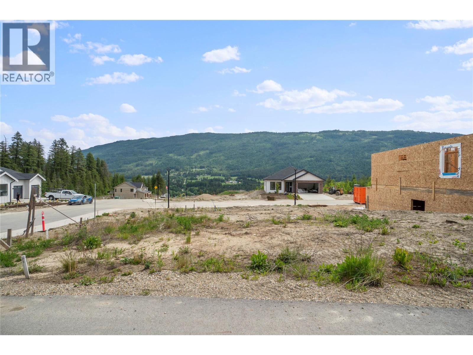  6951 42 Street Northeast, Salmon Arm