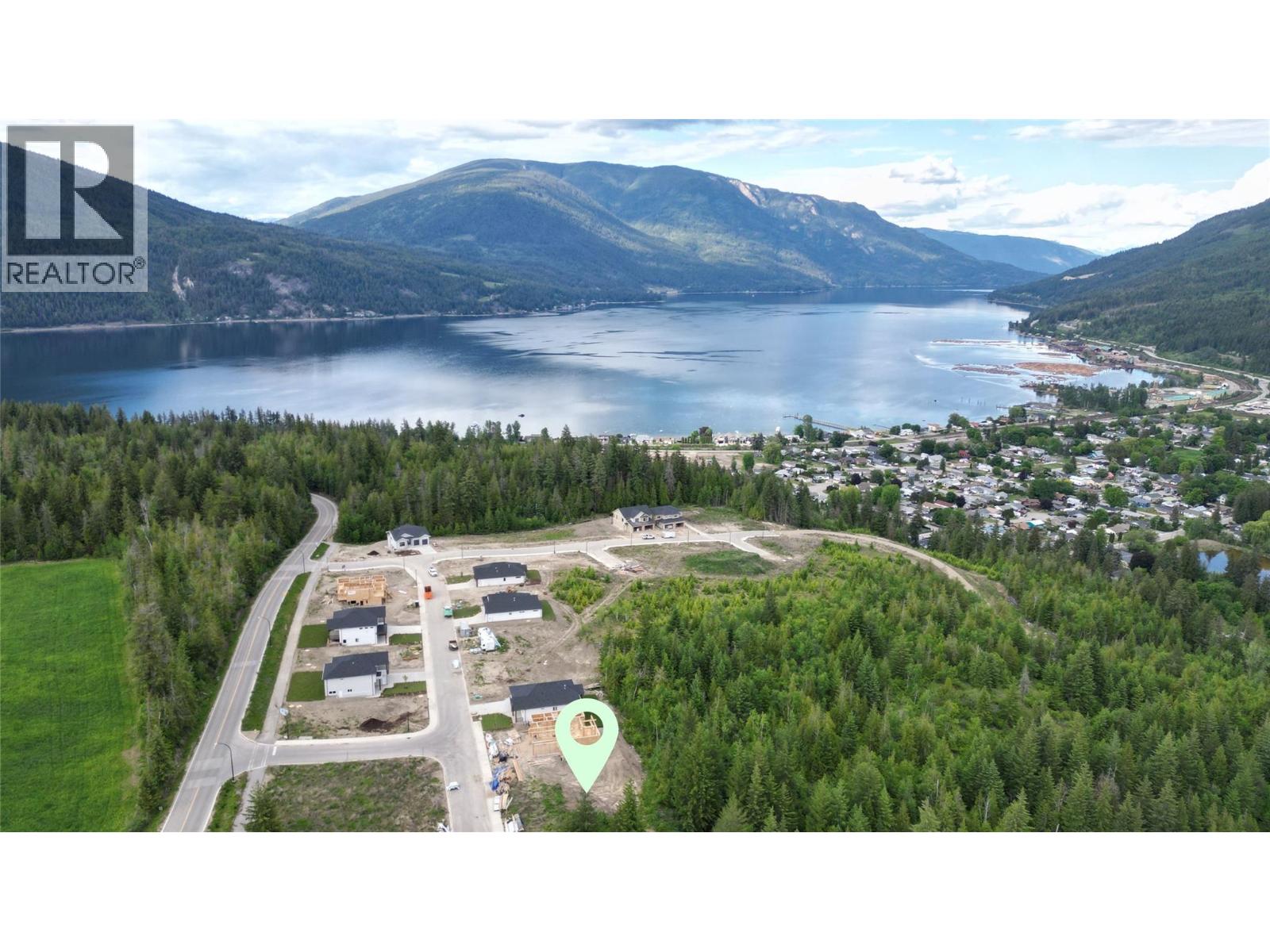  6740 42 Street Northeast, Salmon Arm