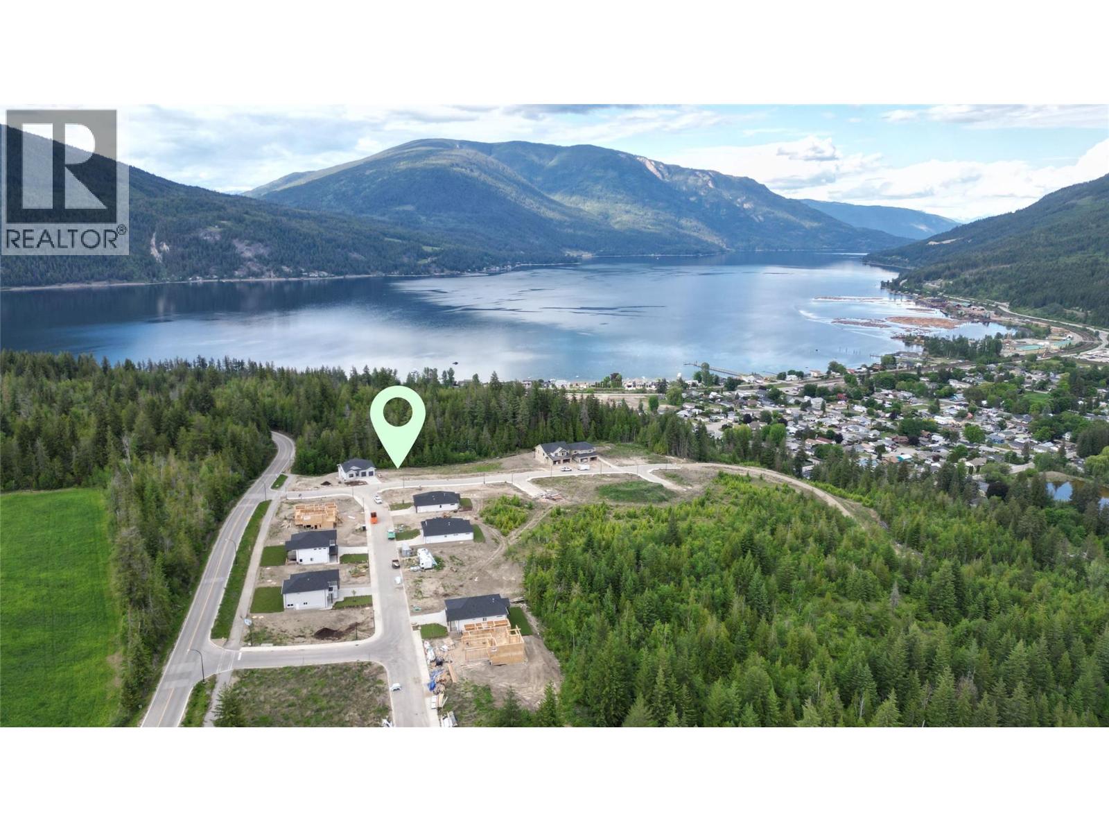  4231 69 Avenue Northeast, Salmon Arm