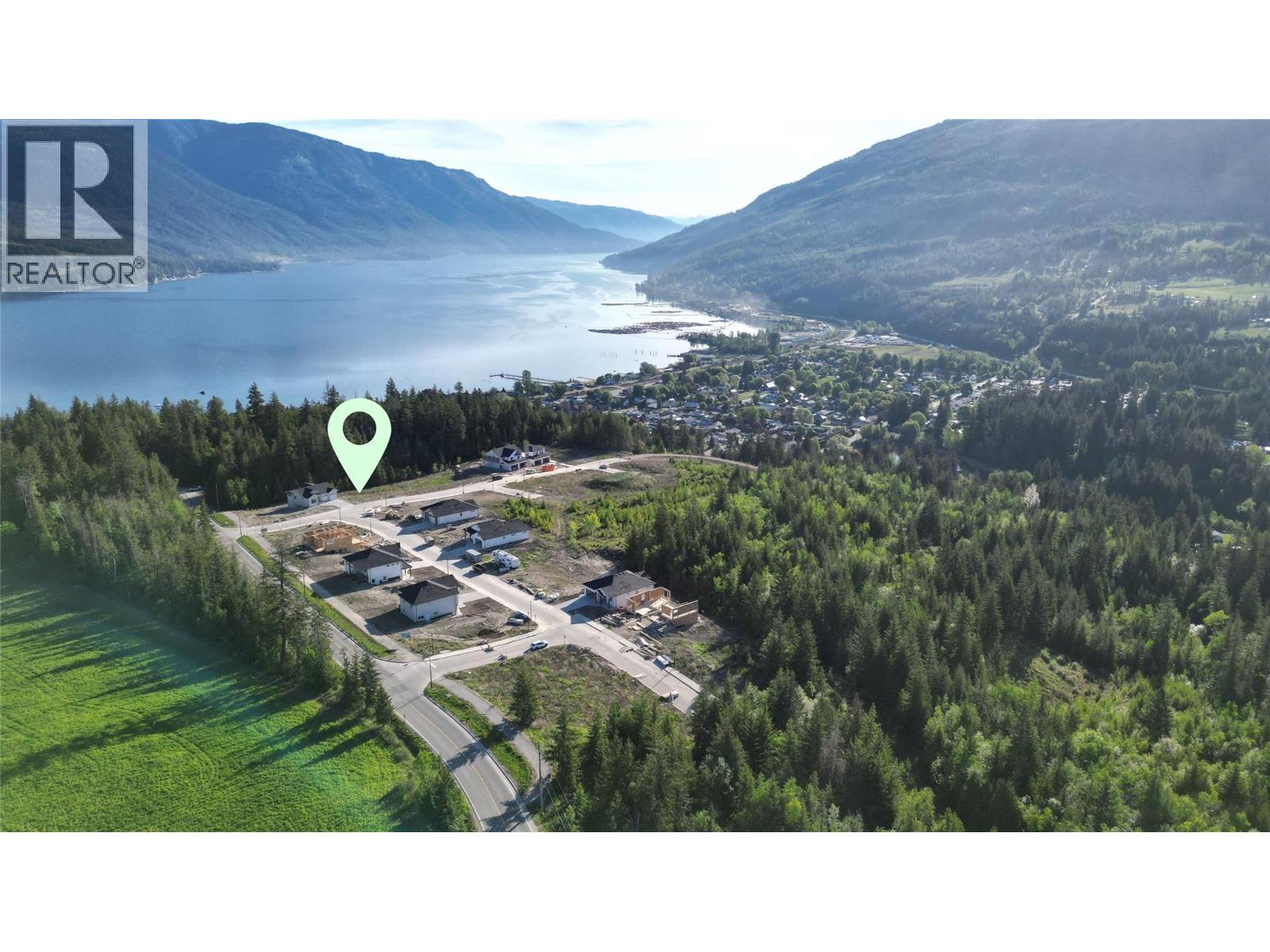  4231 69 Avenue Northeast, Salmon Arm