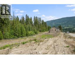 4241 69 Avenue Ne, Salmon Arm, BC V0E1K0 Photo 10