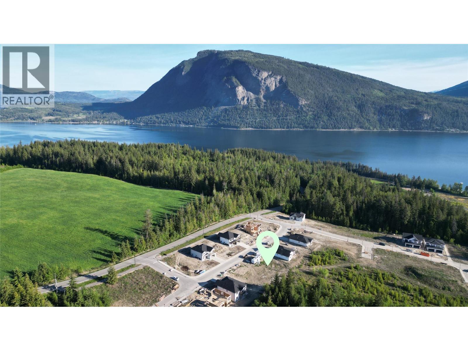  6820 42 Street Northeast, Salmon Arm