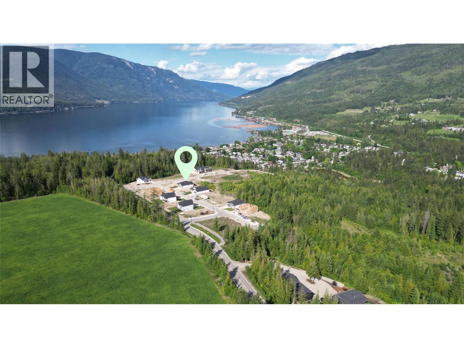  6951 43 Street Northeast, Salmon Arm