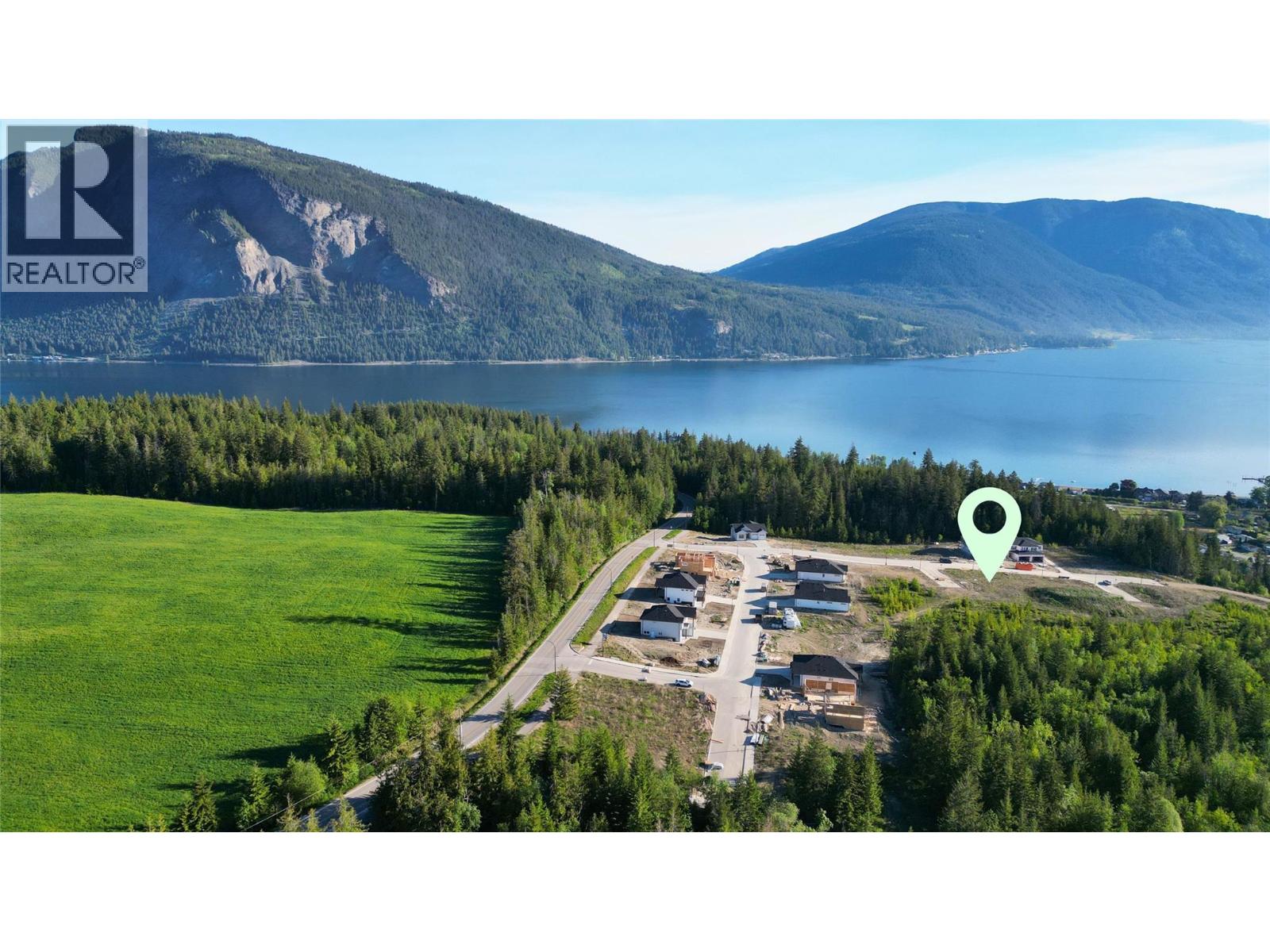  6950 43 Street Northeast, Salmon Arm
