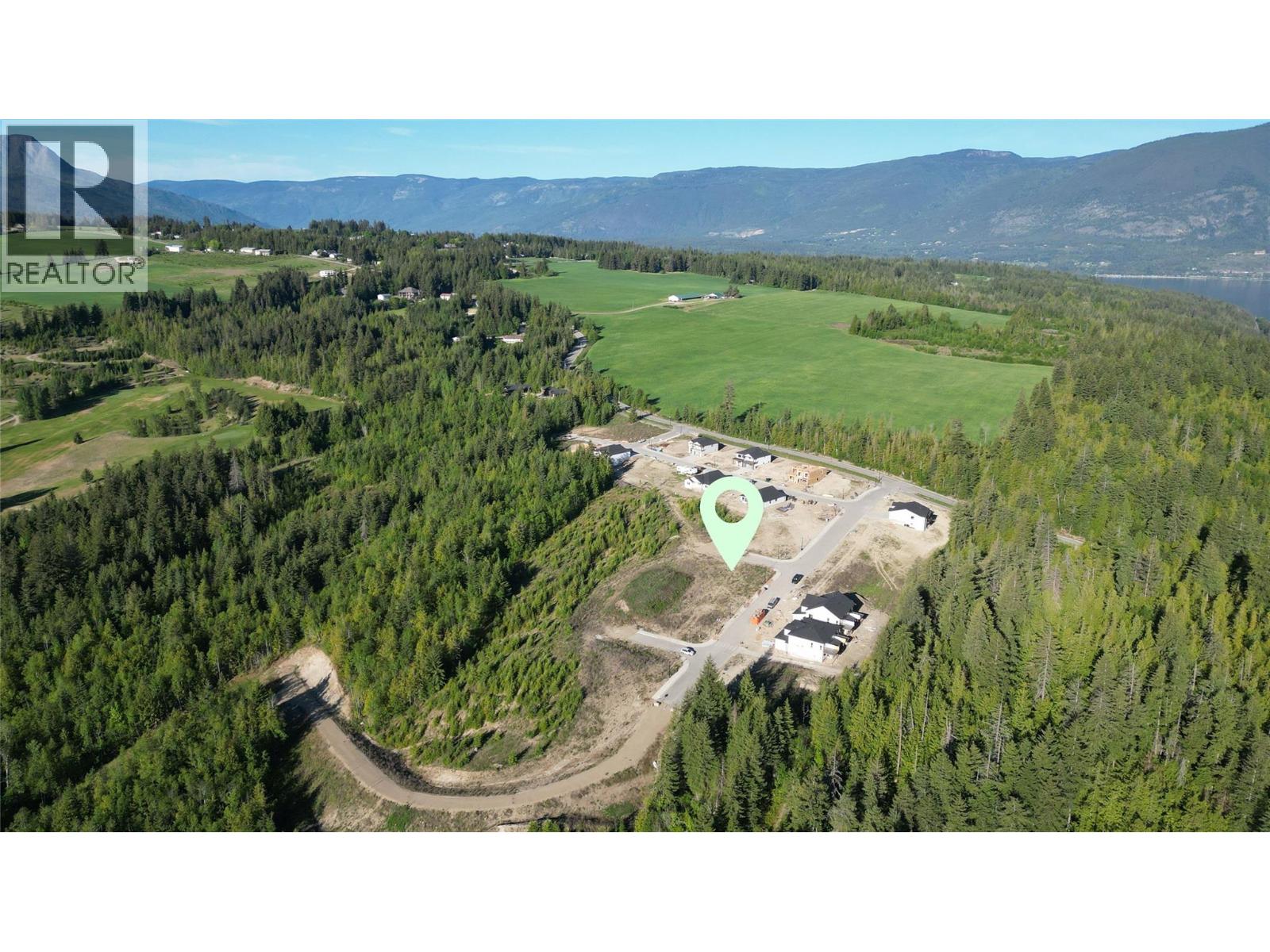  6950 43 Street Northeast, Salmon Arm
