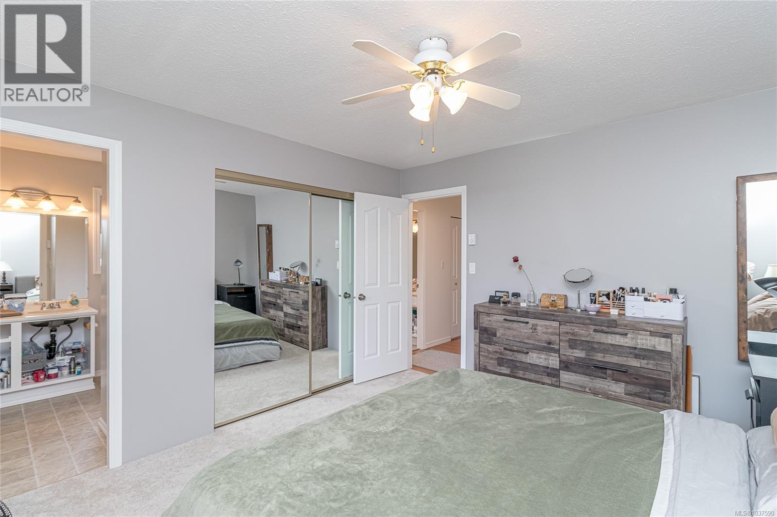 5536 Ventura Dr - 33