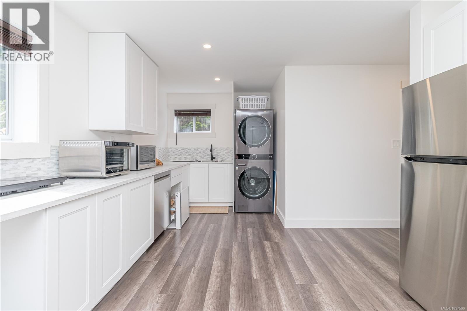 5536 Ventura Dr - 48