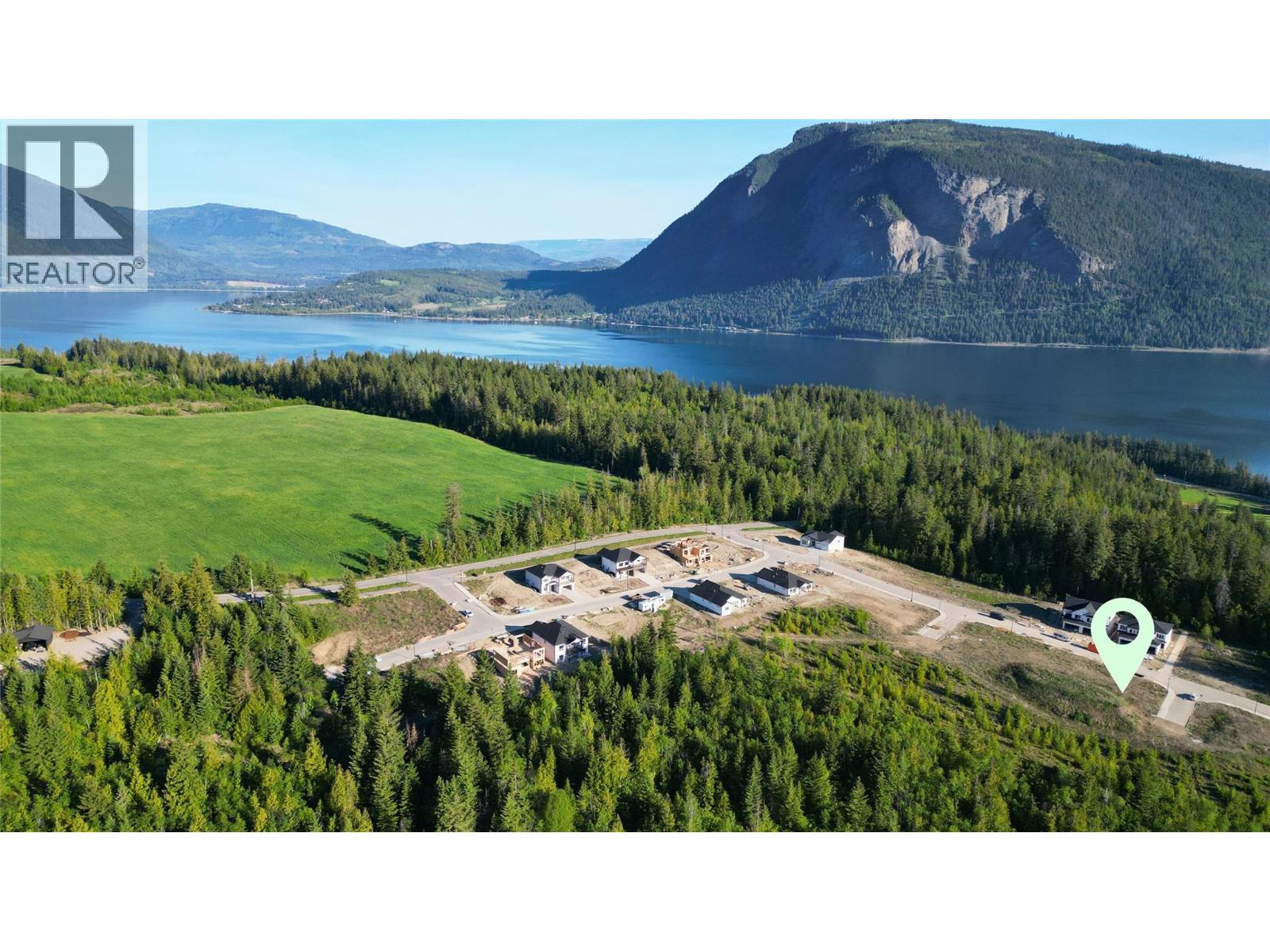  6951 44 Street Northeast, Salmon Arm