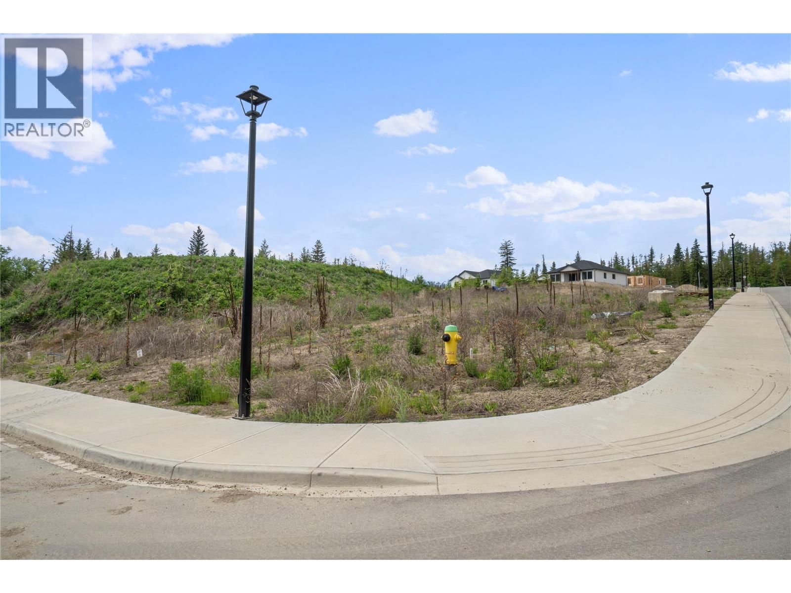  6951 44 Street Northeast, Salmon Arm