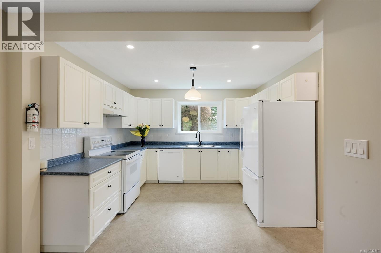 9 1917 Kaltasin Road, Sooke