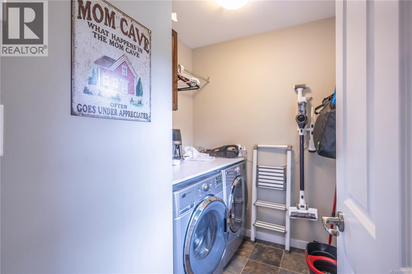  3377 Radiant Way, Langford